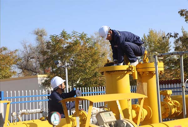 陜西定邊縣24萬人用上天然氣 清潔“燃起”溫暖過冬(圖2)