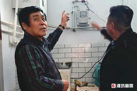 開掛了!采暖爐、熱風機上陣平原山區做飯取暖全不愁(圖1) 開掛了!采暖爐、熱風機上陣平原山區做飯取暖全不愁(圖1)