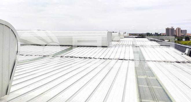 【昱合昇天窗】探尋屋脊氣樓在多跨廠房中的可持續(xù)應(yīng)用(圖2) 【昱合昇天窗】探尋屋脊氣樓在多跨廠房中的可持續(xù)應(yīng)用(圖2)