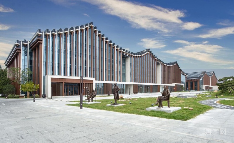 走進新城看發展｜上海松江展開“向往之城”實景畫(圖4)