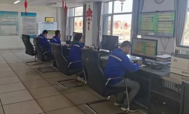 實(shí)地探訪：呼和浩暖首日供暖公司點(diǎn)爐升溫現(xiàn)場直擊(圖6)