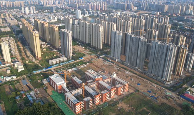 菏澤21中北校區(qū)旁：實景現(xiàn)房4288元㎡起樓層任選、送車位！即買即住即交鑰匙(圖2)