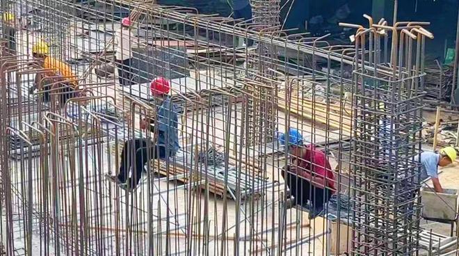 菏澤21中北校區(qū)旁：實景現(xiàn)房4288元㎡起樓層任選、送車位！即買即住即交鑰匙(圖4)